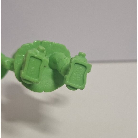 Green SLUG Zombies 2015 Figure Retro Roller Girl Holding Bird On Tray Zombie - Picture 6 of 7